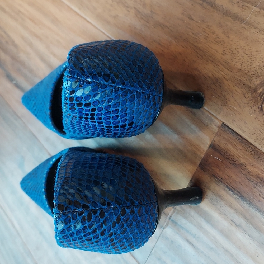 Pumps - Picture 4 of 5